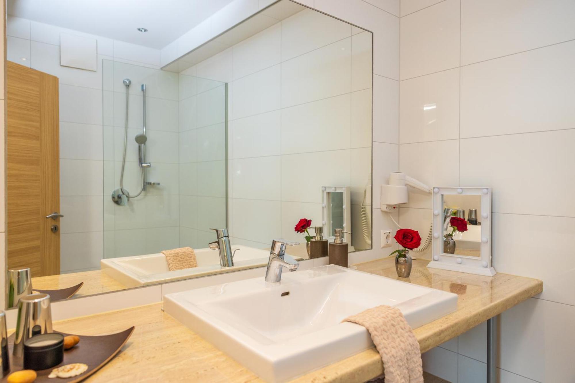 Lakeside Apartments - Adults Only Faak am See Bilik gambar
